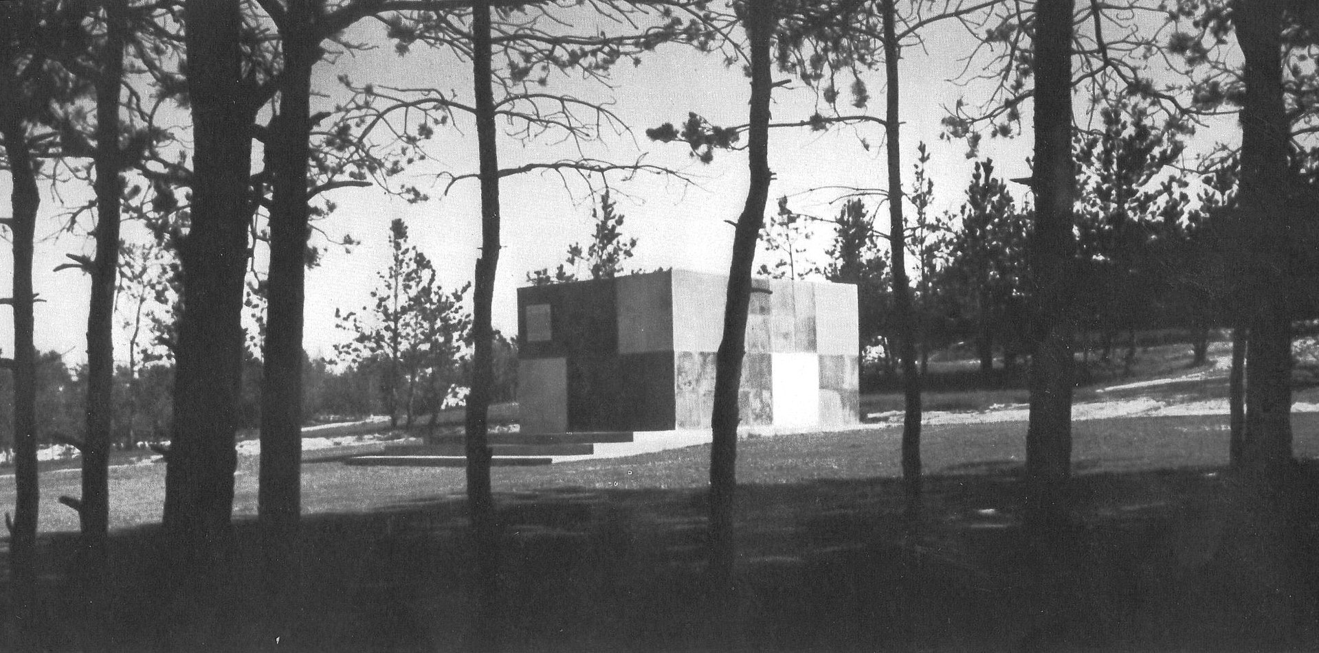 Photo 6 Memorial 1963